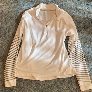 Large dri fit Nike pull over